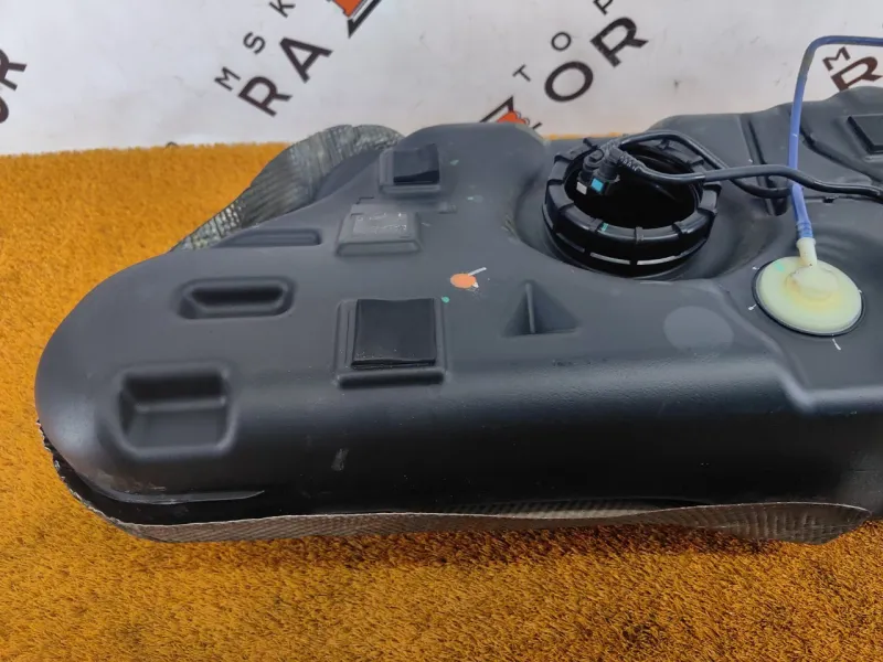 Бак топливный