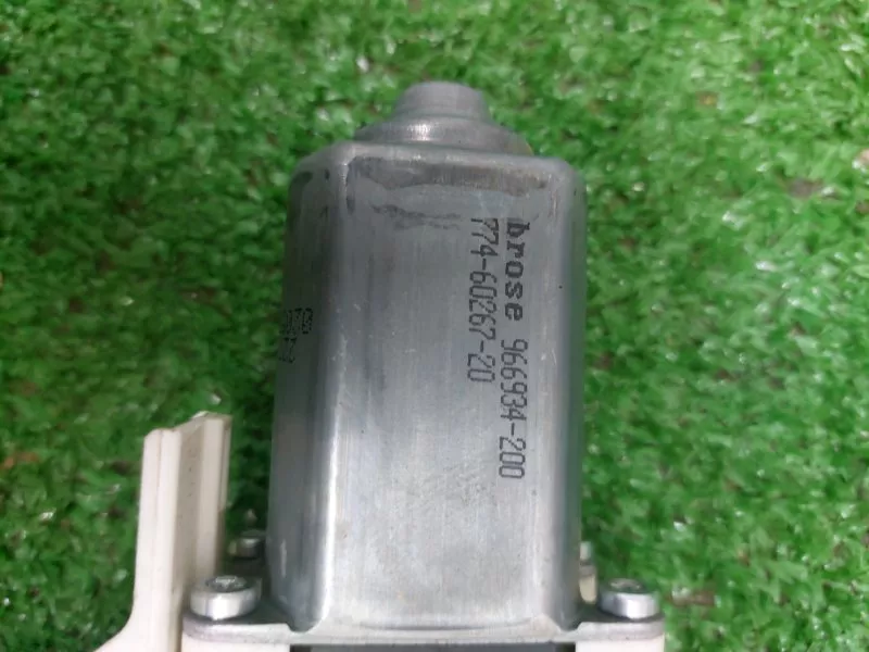 Стеклоподъемник Audi A5 2010 8T8839461 8T, задний левый