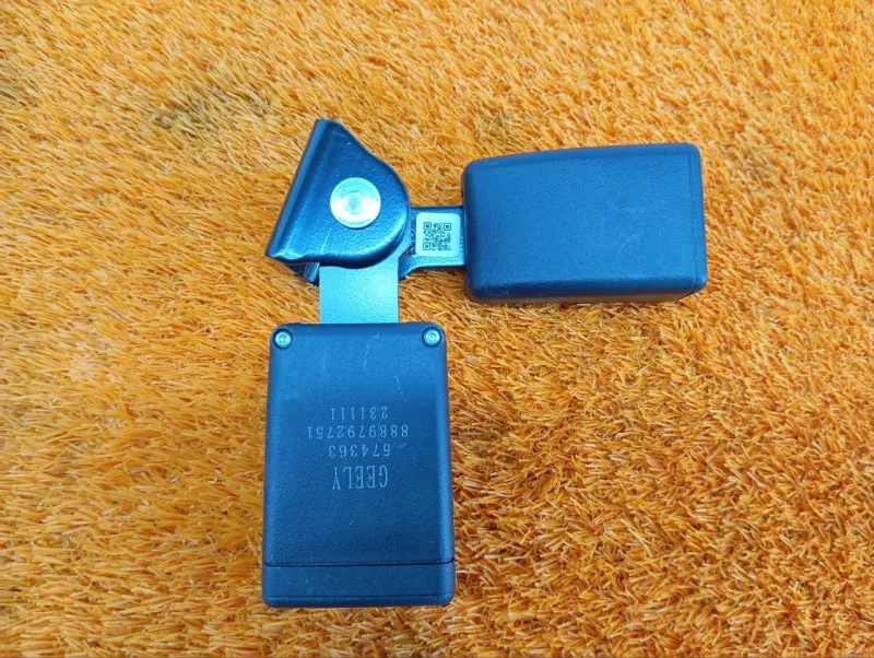 Ответная часть ремня безопасности