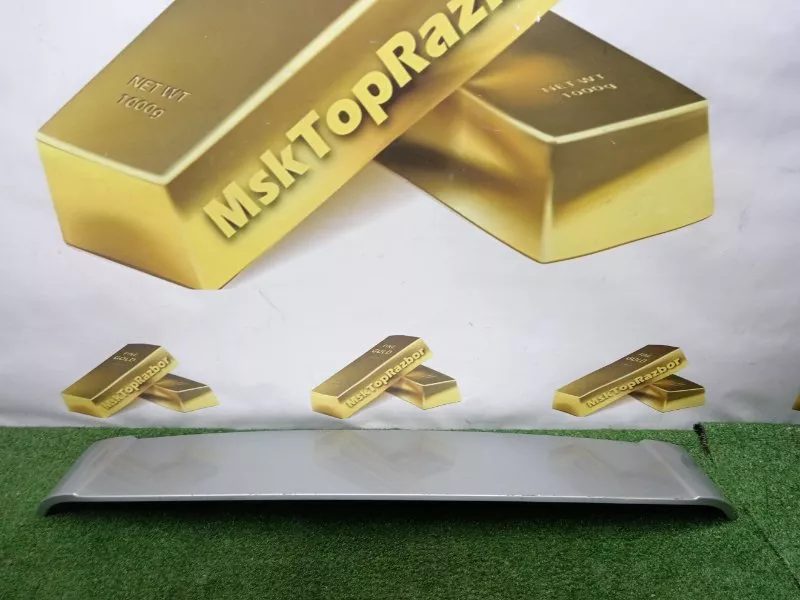 Спойлер багажника