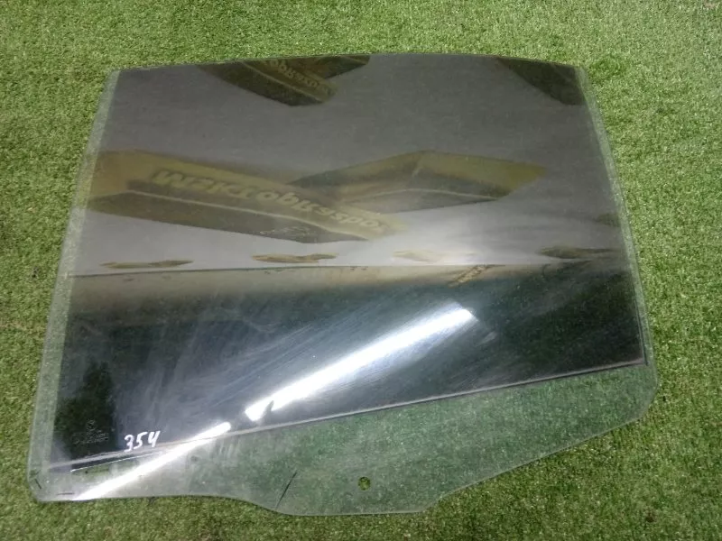 Стекло двери BMW 5-Series 1998 51348189257 E39, заднее левое