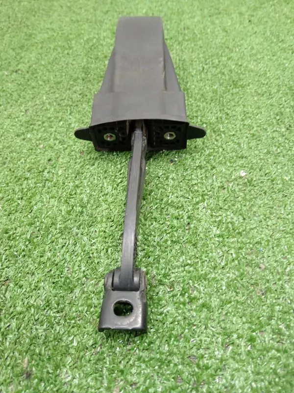 Ограничитель двери BMW 5-Series 2011 51227185637 F10/F11, задний правый