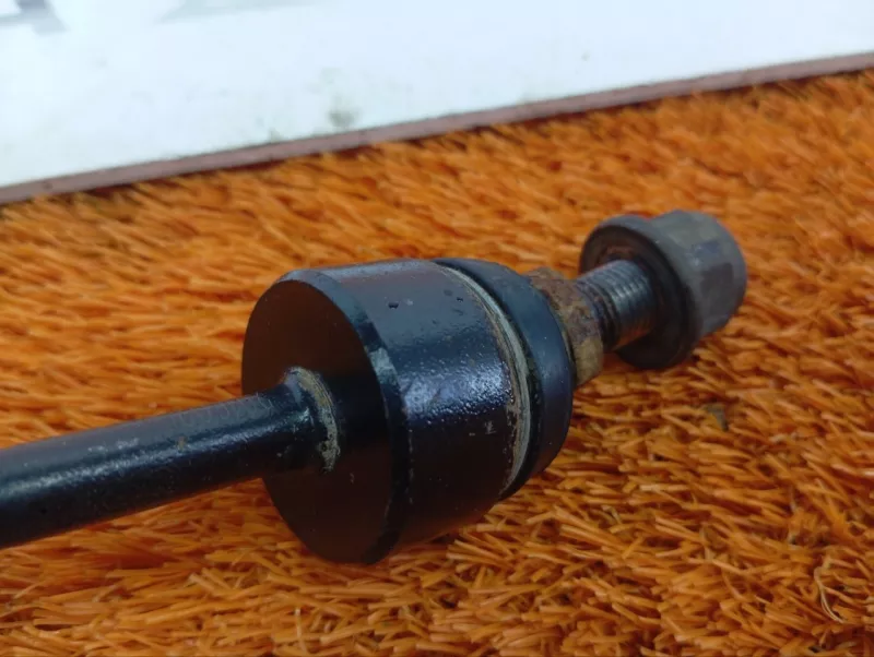 Стойка стабилизатора