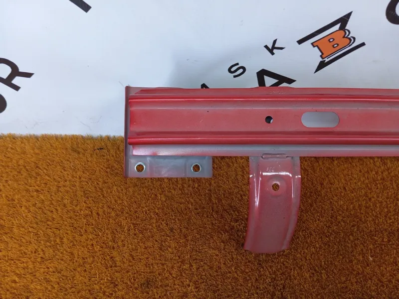 Усилитель бампера