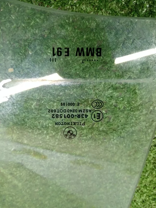 Стекло двери BMW 3-Series 2007 51347060267 E91, заднее левое