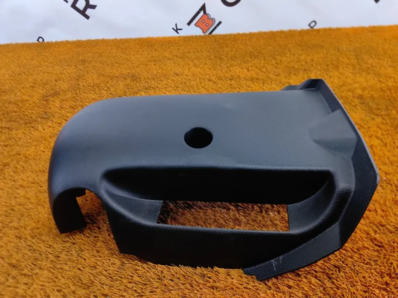 Кожух рулевой колонки