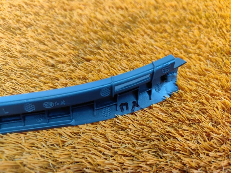 Накладка на стойку кузова