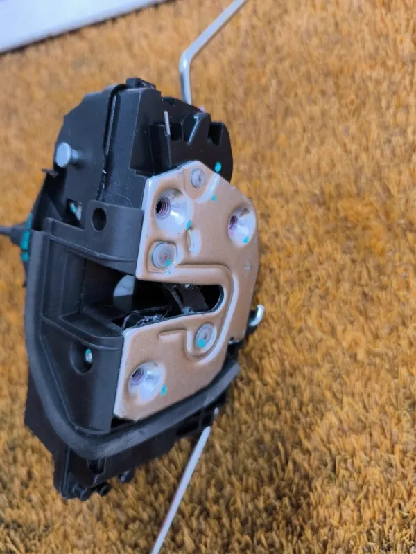 Замок двери