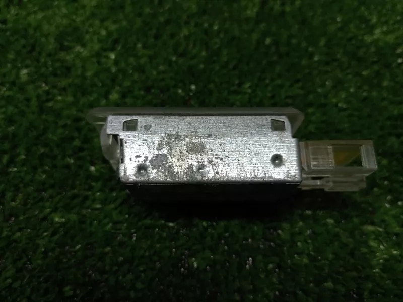 Плафон подсветки бардачка