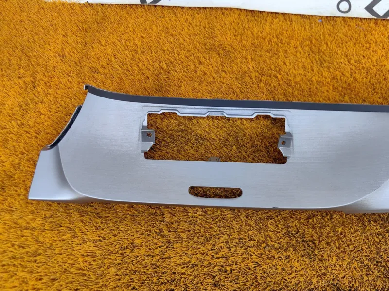 Декоративная накладка торпедо