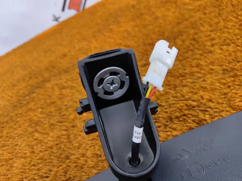 Зеркало заднего вида