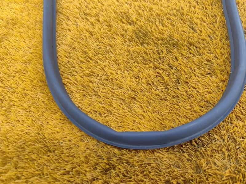 Уплотнитель двери