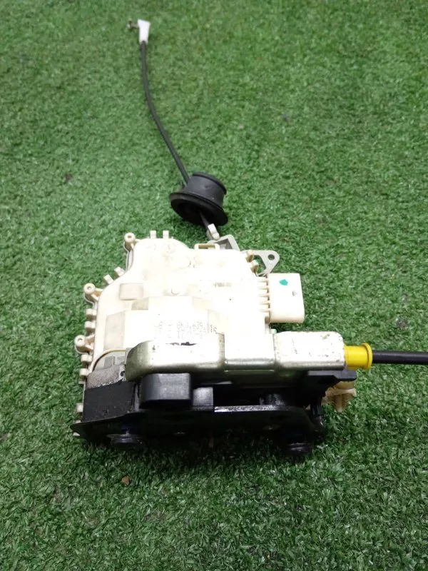 Замок двери Audi A4 2008 8K0839016C B8, задний правый