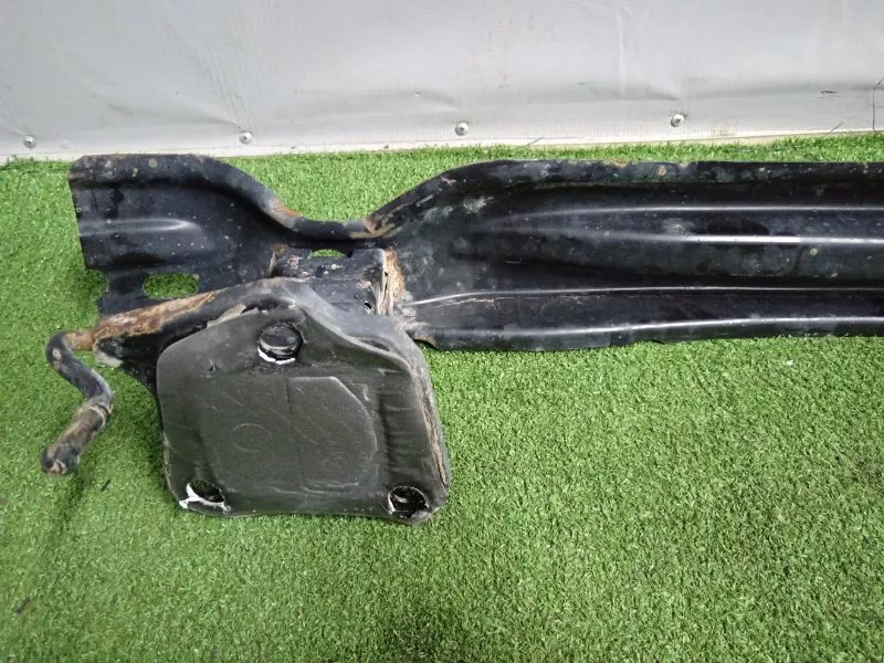 Усилитель бампера