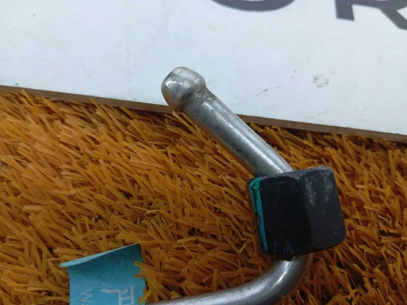 Трубка топливная