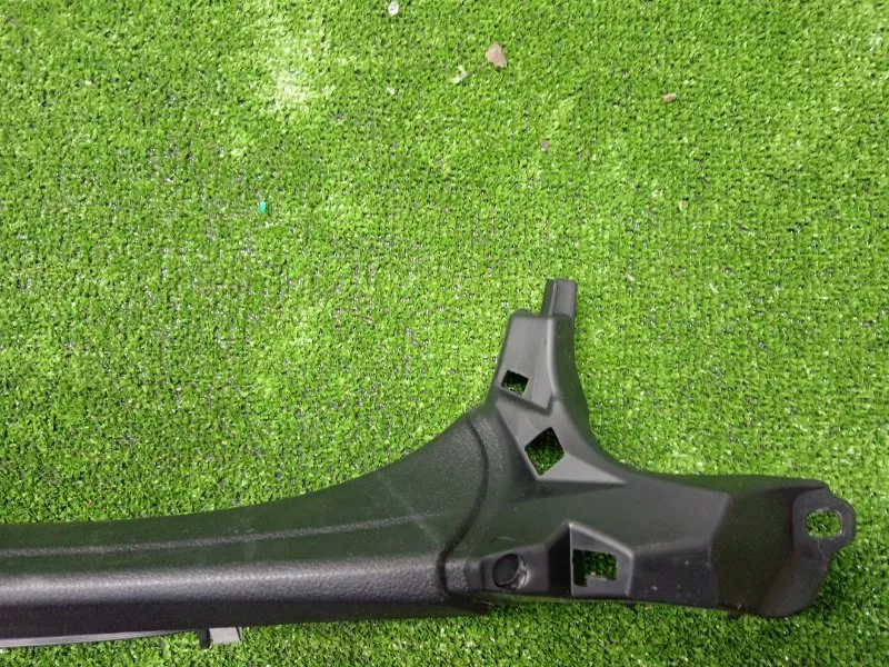 Обшивка двери багажника