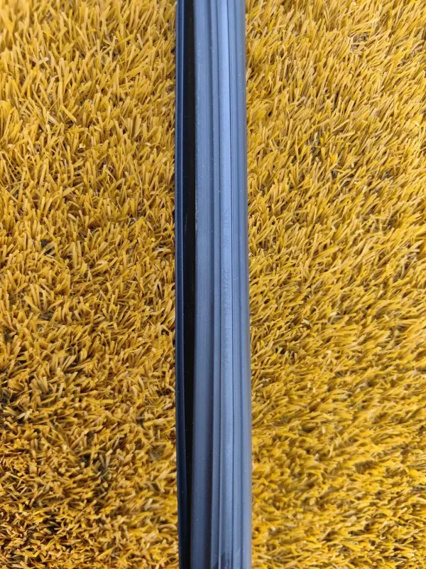 Уплотнитель стекла двери