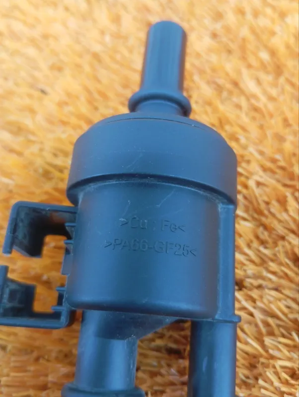 Клапан вентиляции топливного бака