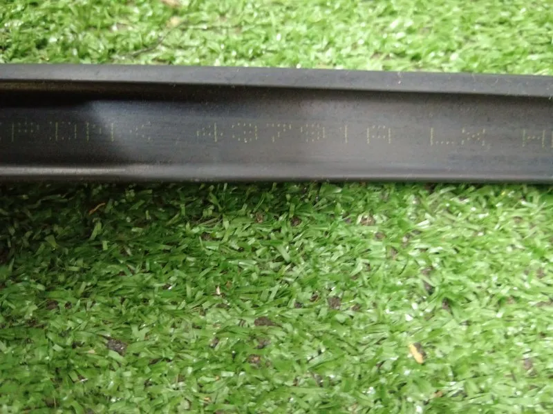 Уплотнитель стекла двери