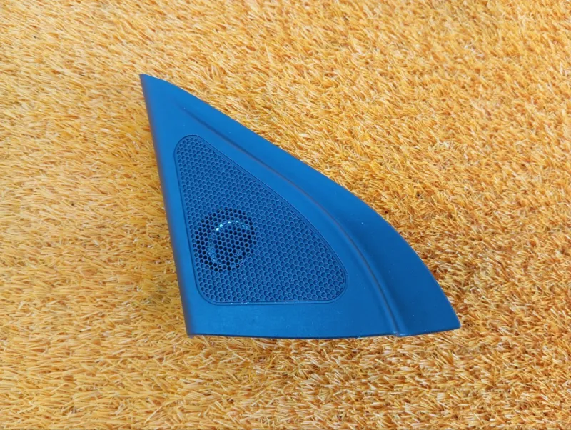 Уголок двери