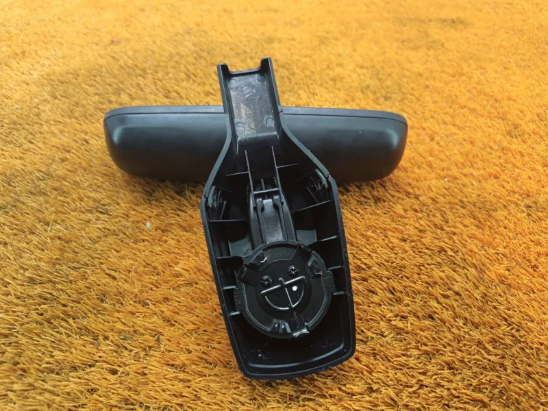 Зеркало заднего вида