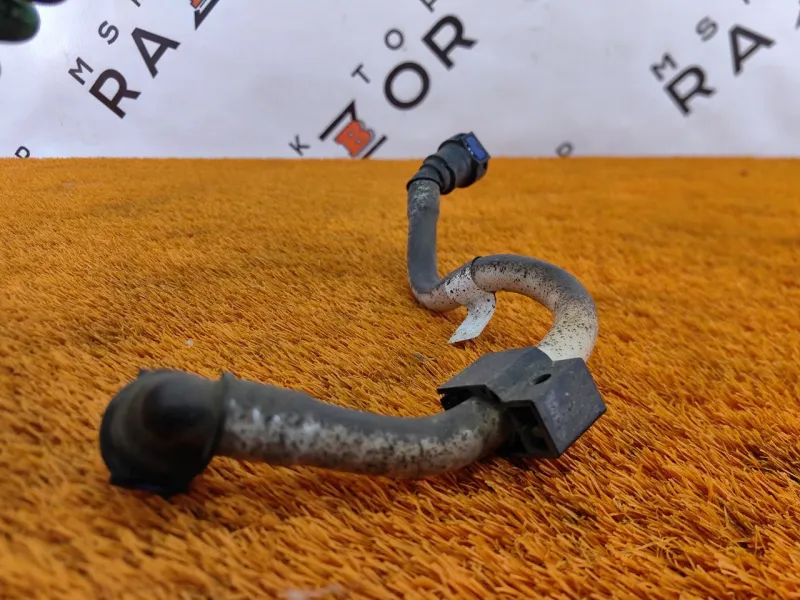 Трубка топливная