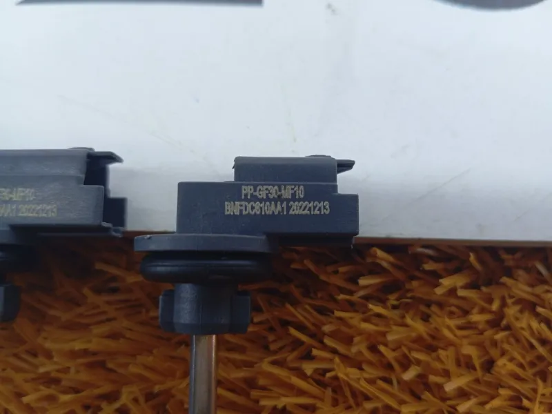 Датчик температуры воздуха в салоне