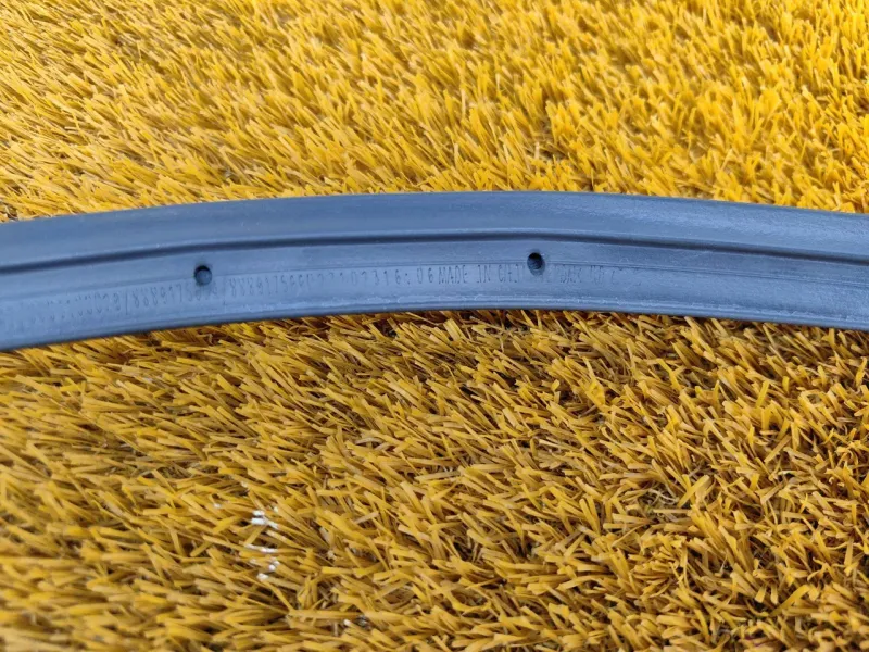 Уплотнитель двери