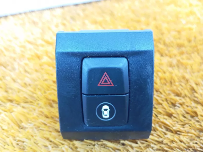 Кнопка аварийной сигнализации BMW X3 2018 61316993055 G01 B47