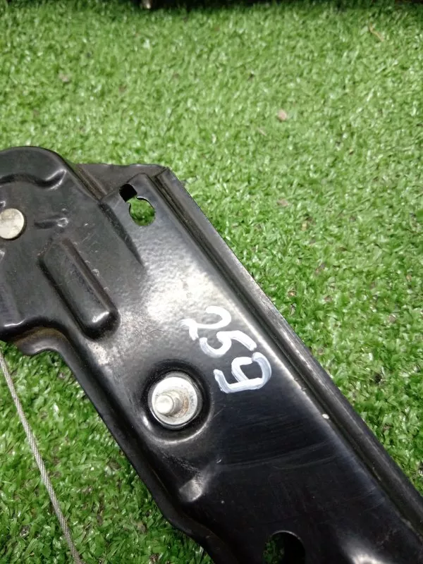 Стеклоподъемник BMW 1-Series 2004 51337138465 E87, передний левый