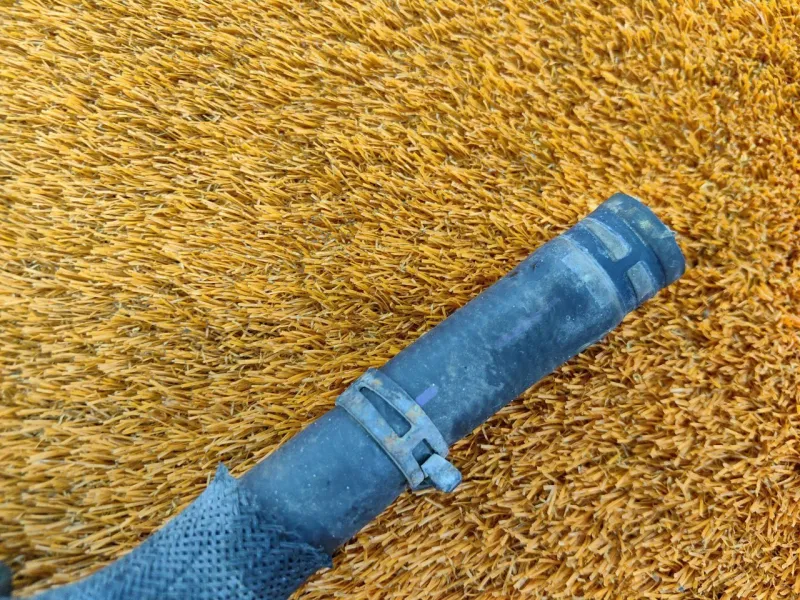 Патрубок радиатора