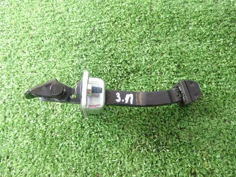 Ограничитель двери