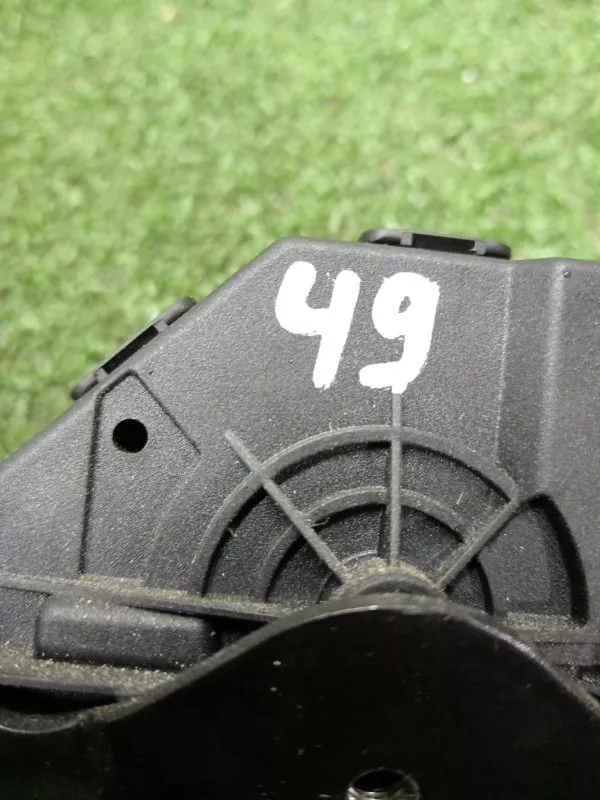 Замок багажника