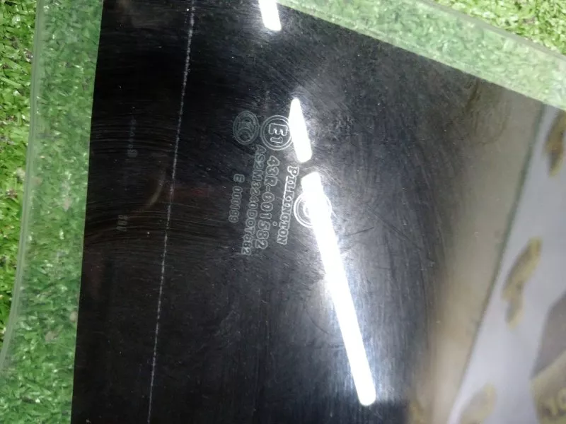 Стекло двери BMW 3-Series 2005 51347060267 E90, заднее левое