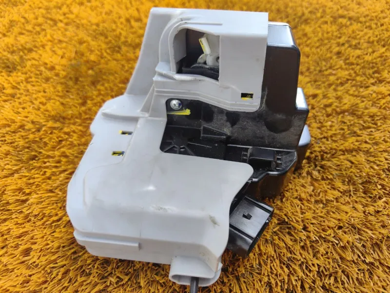 Замок двери