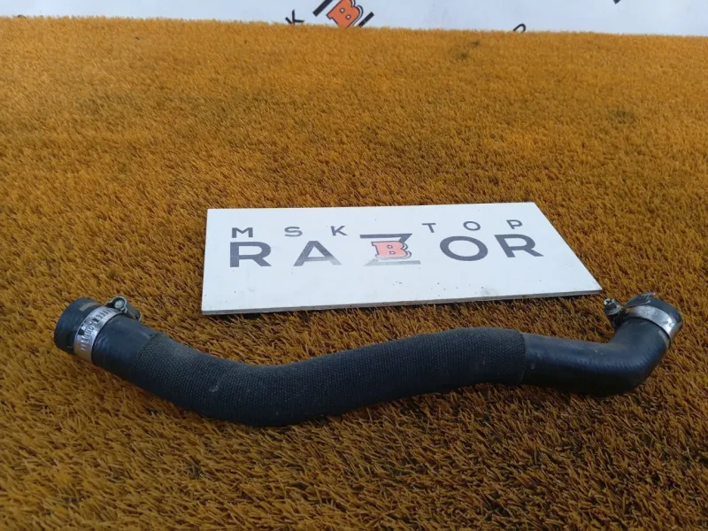 Патрубок радиатора