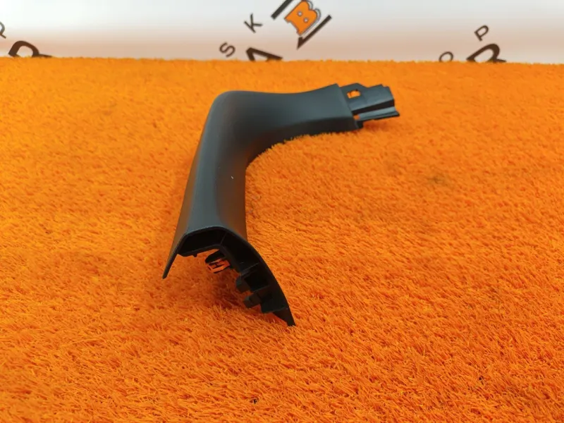 Обшивка багажника