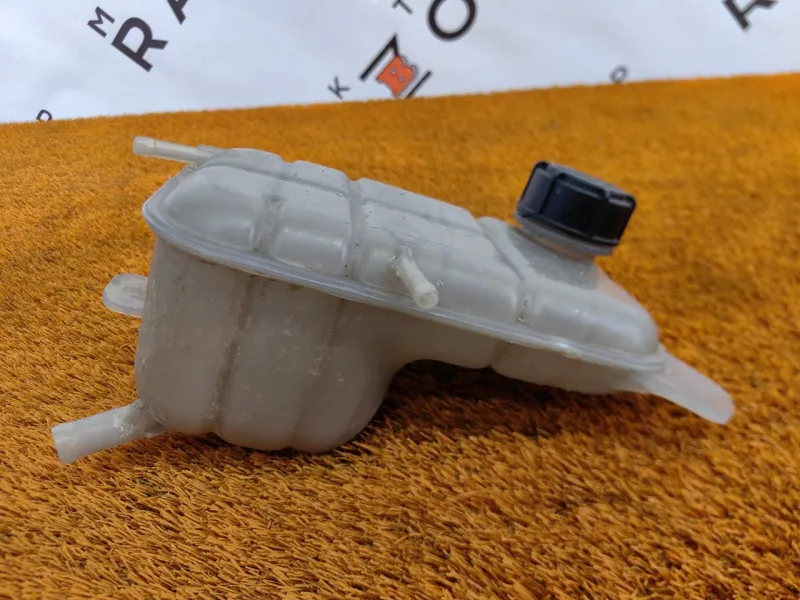 Бачок расширительный