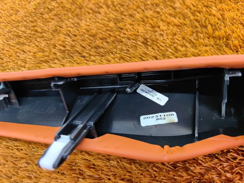 Декоративная накладка торпедо