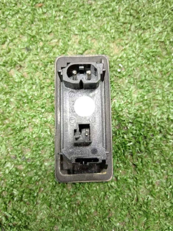 Плафон подсветки багажника