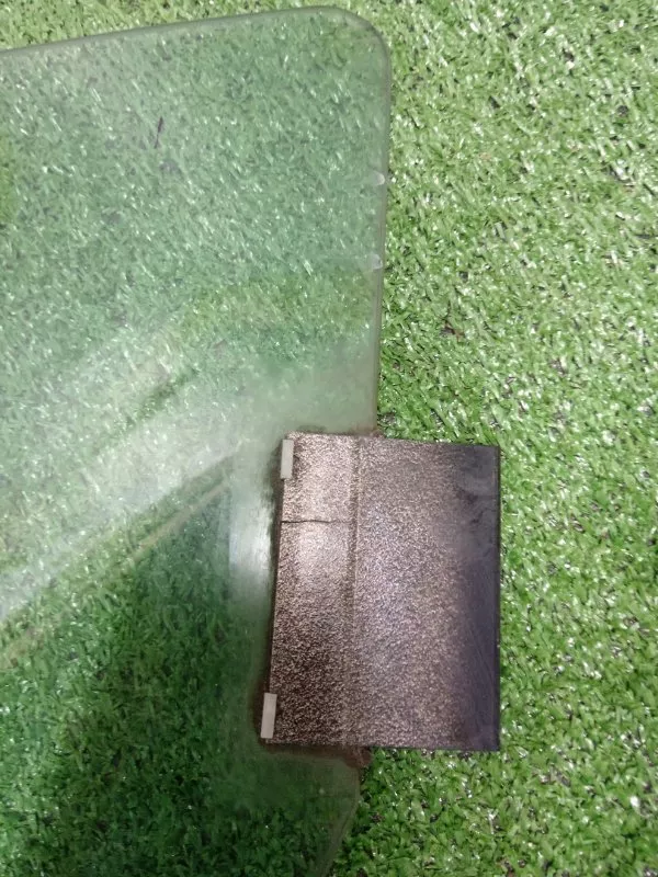 Стекло двери BMW 6-Series 2005 51337009710 E63/E64, переднее правое