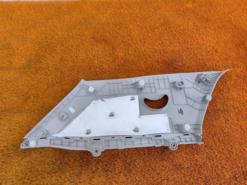 Накладка на стойку кузова