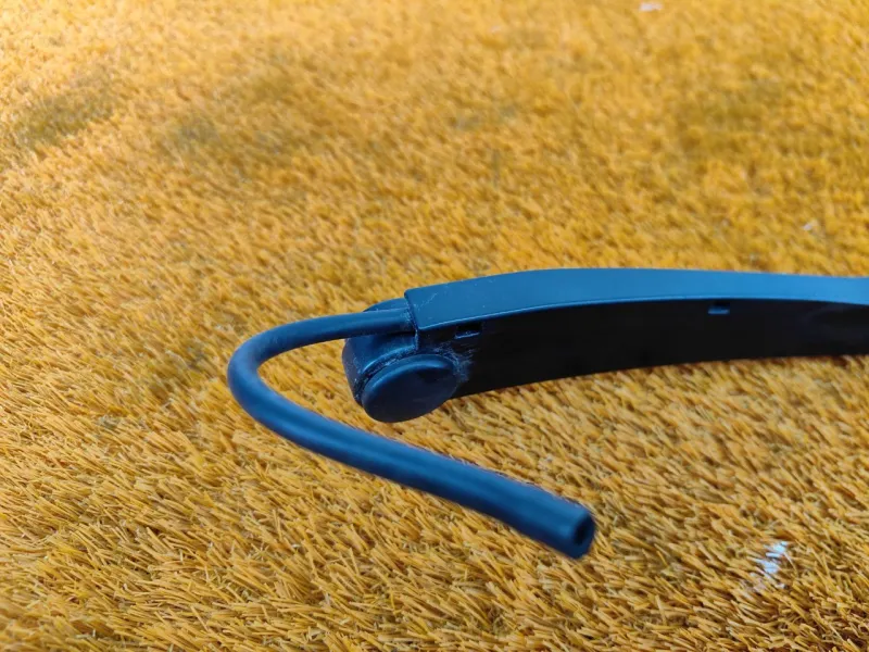 поводок стеклоочистителя