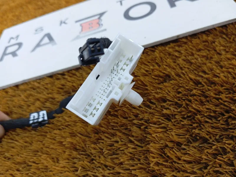 Проводка двери