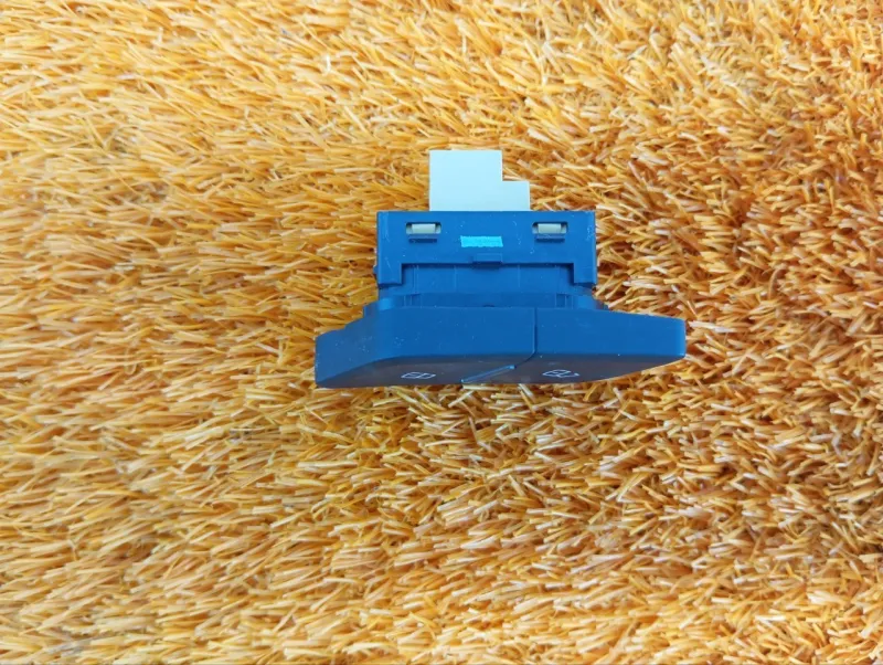 Кнопка центрального замка