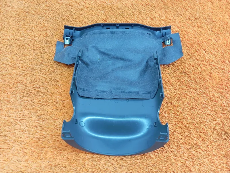 Кожух рулевой колонки