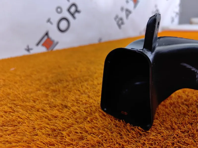 Воздуховод отопителя