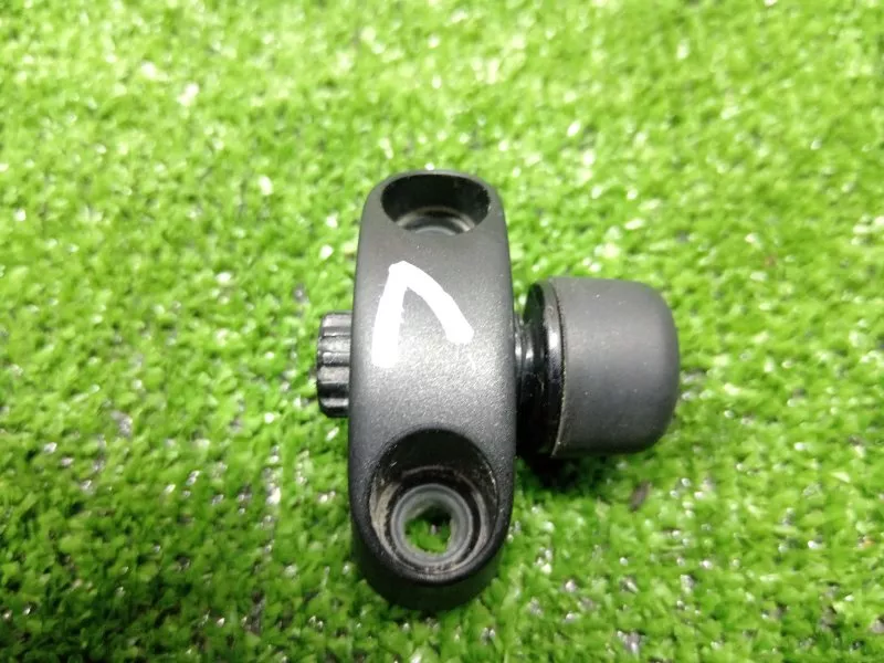 Отбойник крышки багажника