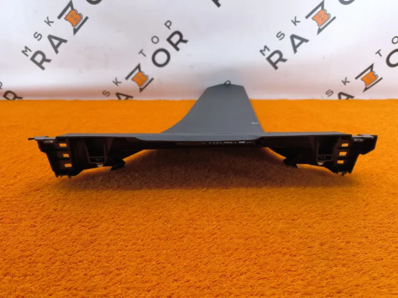 Обшивка центральной стойки