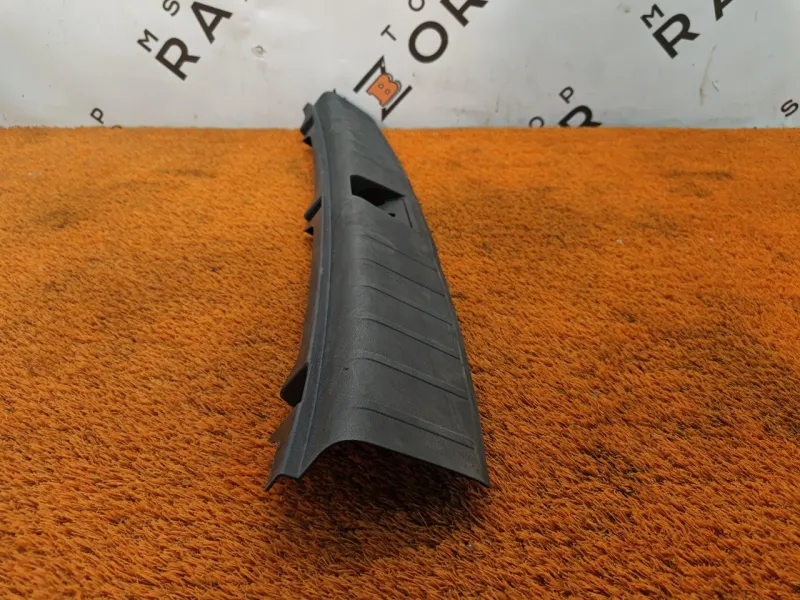 Накладка замка багажника